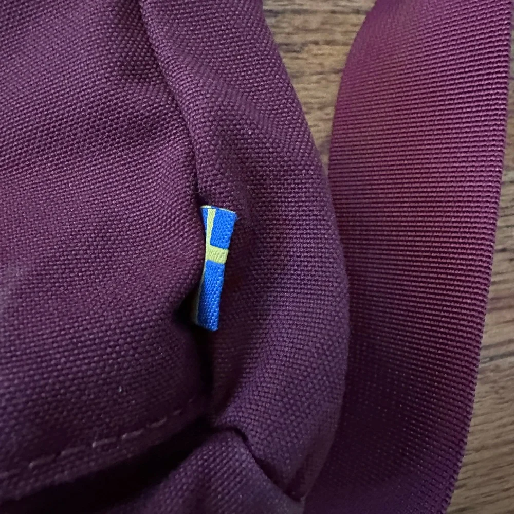 Fjällräven Crossbody Foldsack No. 3 6L in Dark Garnet - Picture 9 of 10